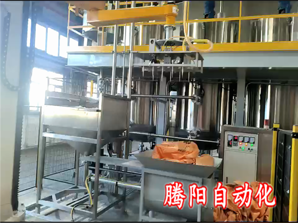 尿素立柱拆包機(jī)引領(lǐng)生產(chǎn)變革